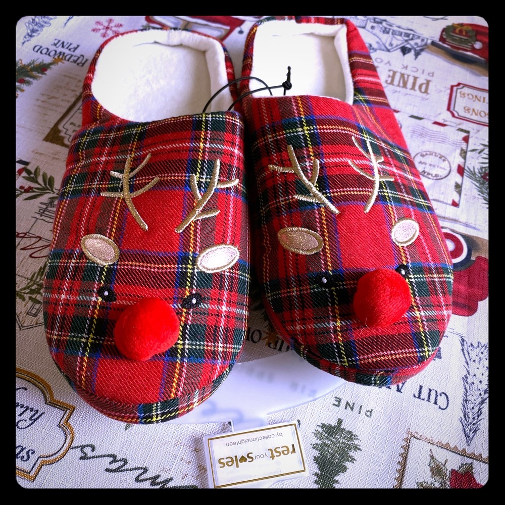Adorable Reindeer Slippers!!!